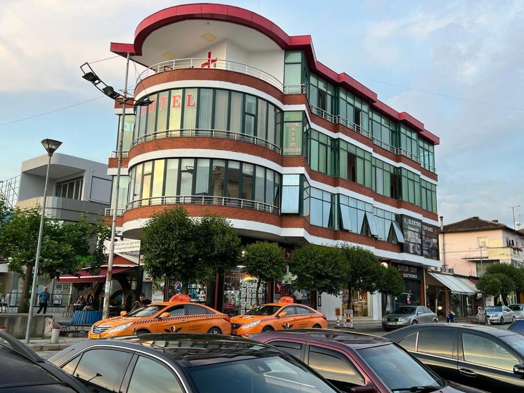 Hotel W Bush Square Fushe-Kruje Esterno foto